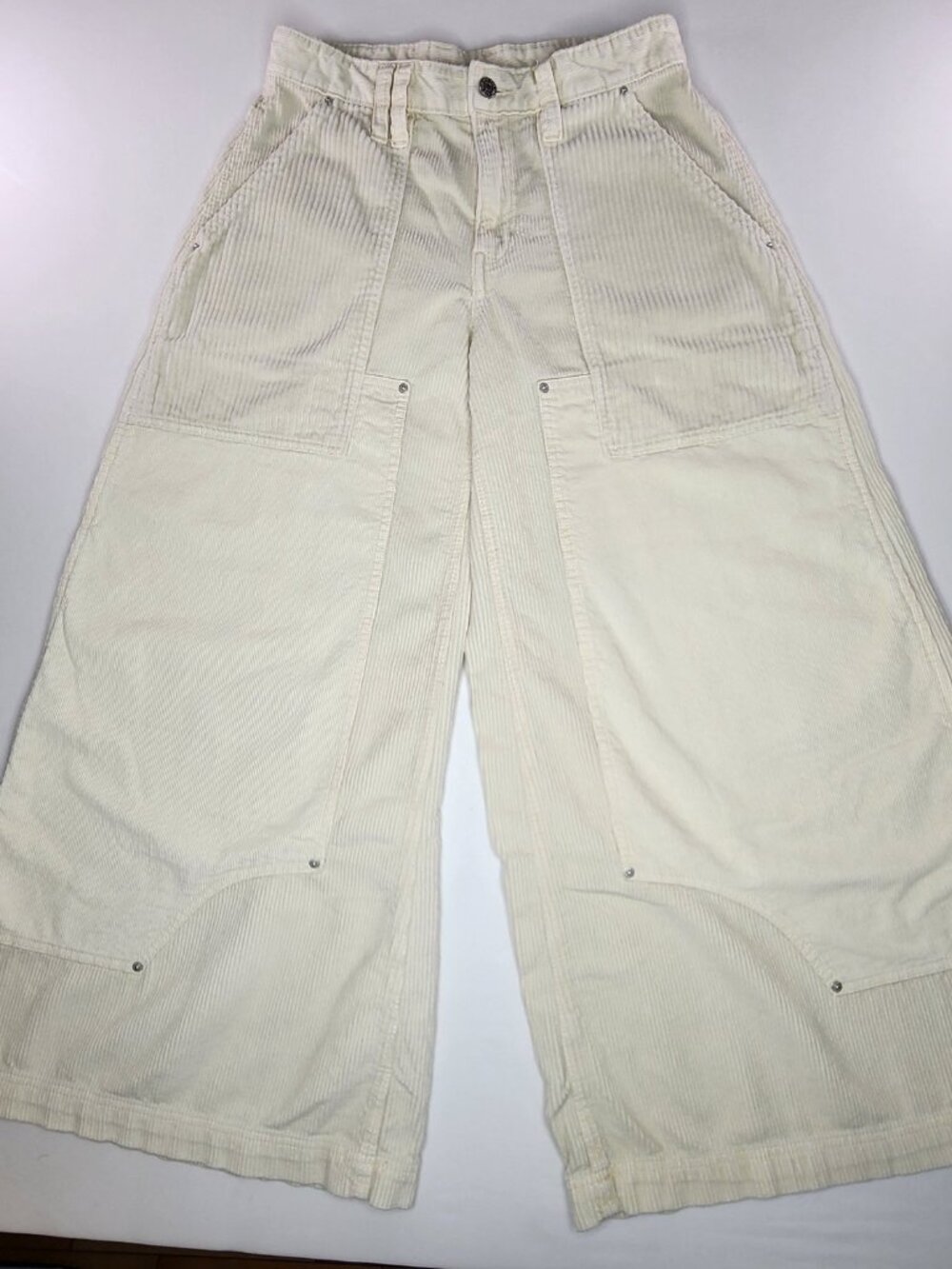 BDG High & Wide Corduroy Pants Cream, Size 6 Retro Wide Leg